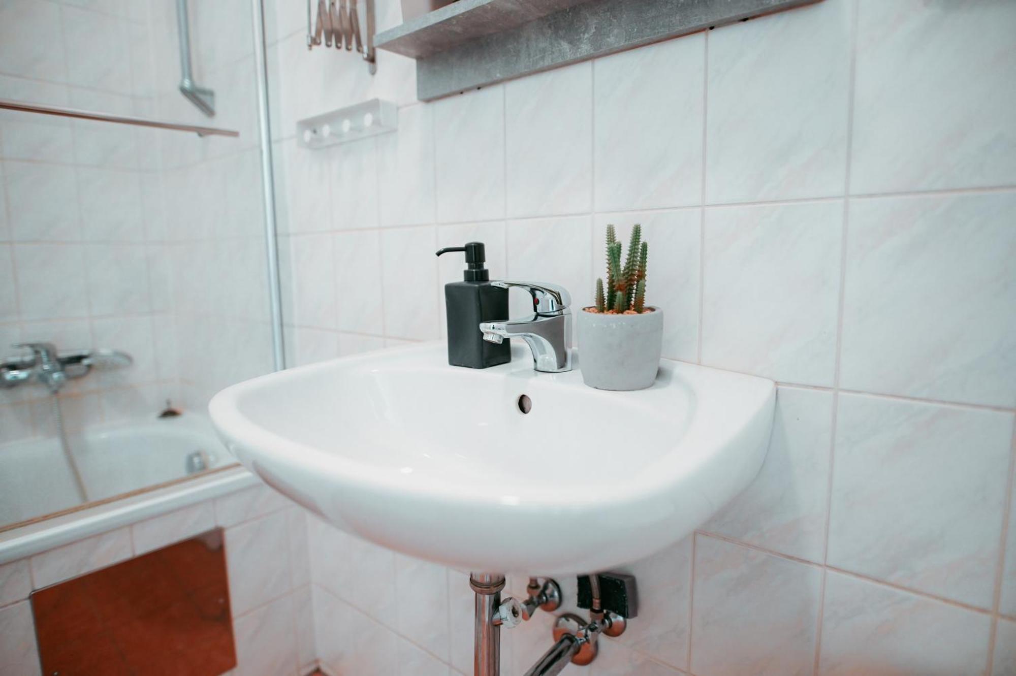 Raimond Apartment Ottakringer Top 10 Wina Bagian luar foto
